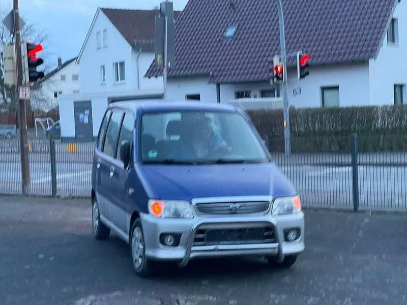Gebraucht Daihatsu Move Plus 56 PS (41 kW) 2002 Van / Kleinbus
