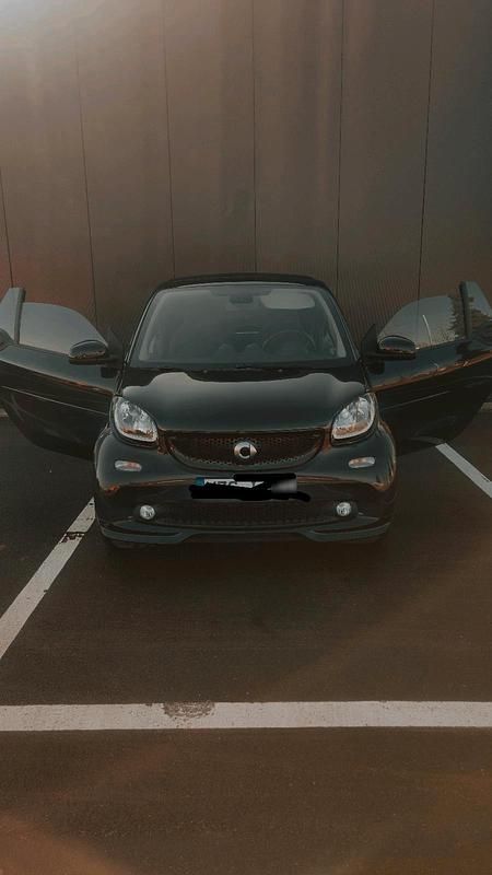 Gebraucht Smart ForTwo Cabrio Brabus 71 PS (52 kW) 2017 Schwarz Cabrio