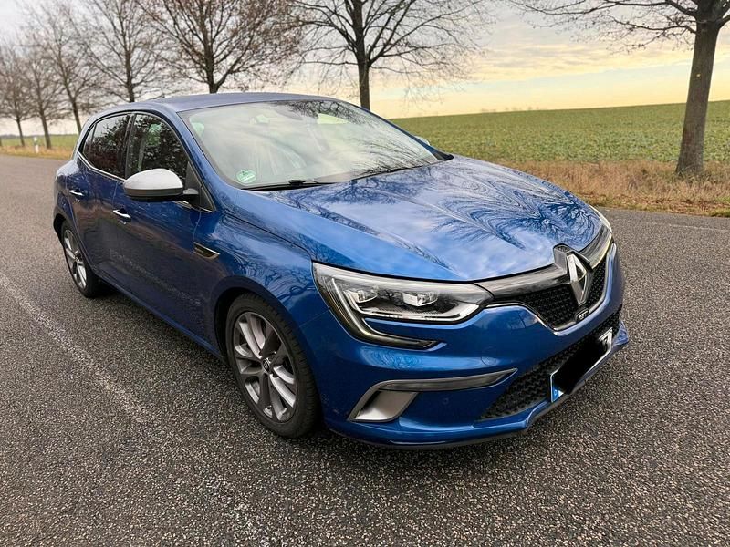 Blau Gebraucht 2016 Renault Mégane GT Line GT Limousine | 11.999 € (Fairer Preis) - Bild 1/4