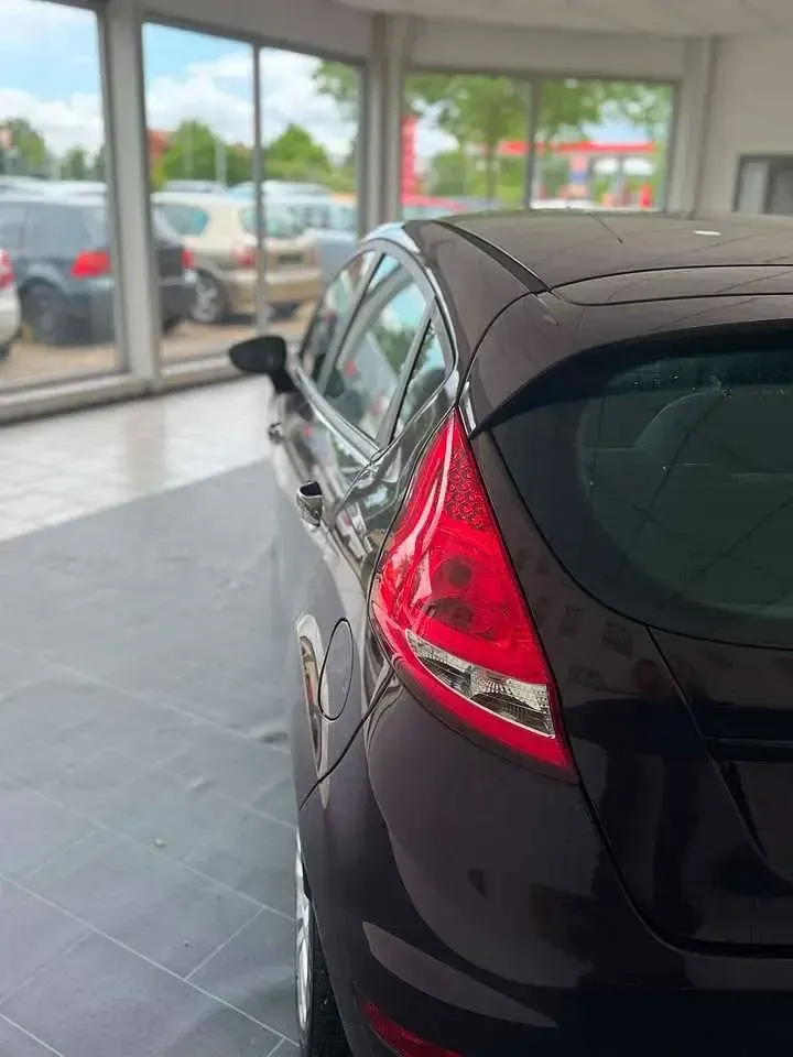 Gebraucht Ford Fiesta Trend 82 PS (60 kW) 2011 Morello Kleinwagen