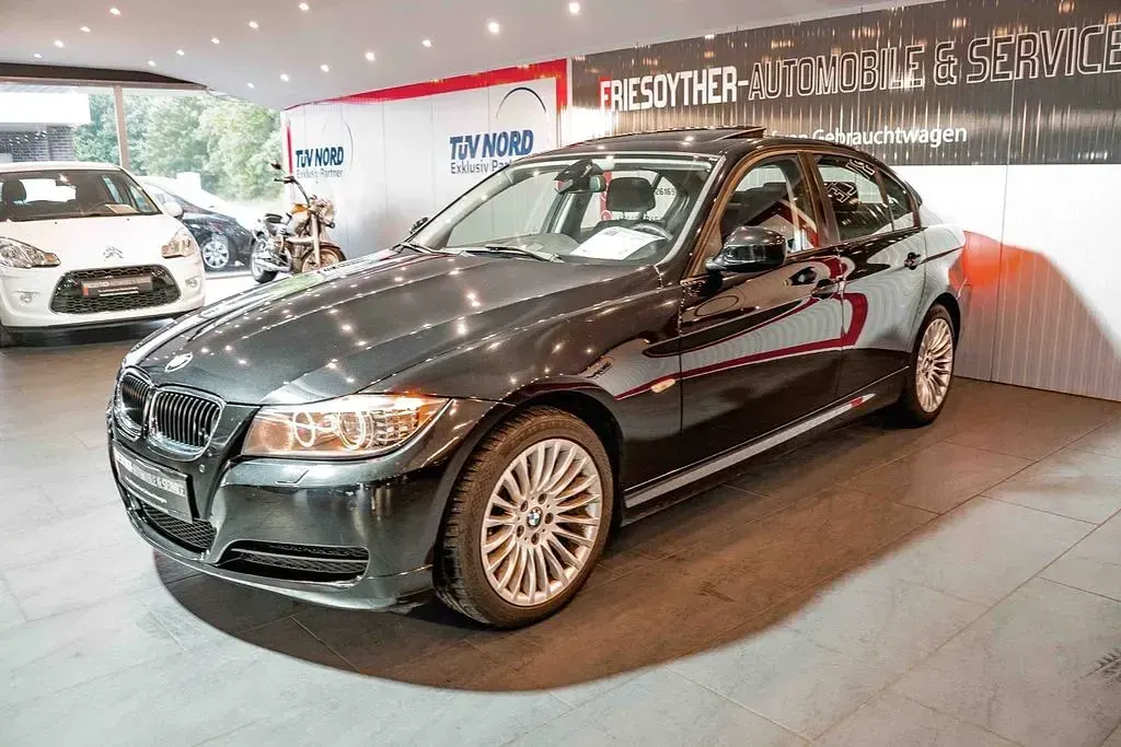 Gebraucht BMW 316 116 PS (85 kW) 2010 Schwarz Limousine