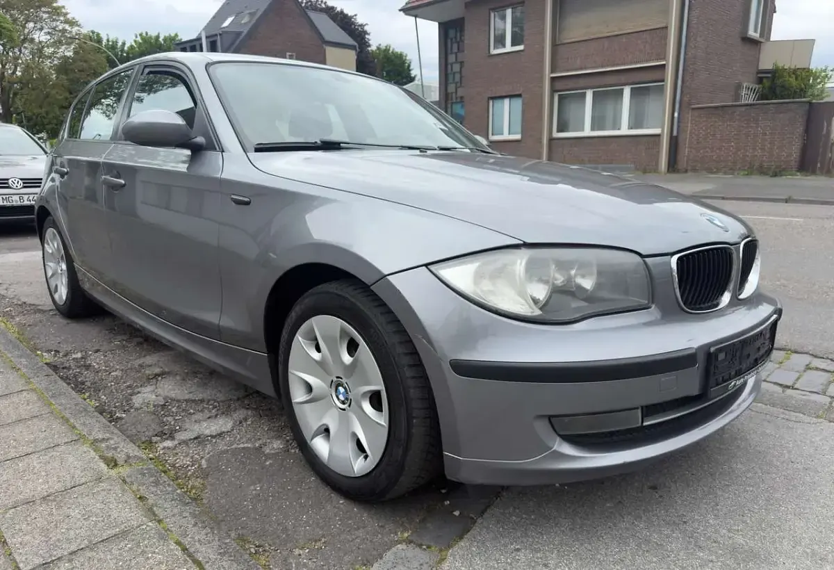 Gebraucht BMW 116 122 PS (89 kW) 2008 Spacegrau metallic Kleinwagen