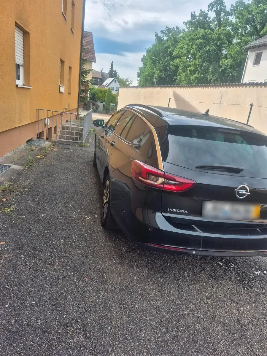 Gebraucht Opel Insignia 136 PS (100 kW) 2019 Schwarz Kombi
