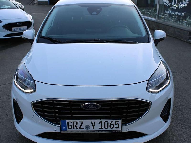 Gebraucht Ford Fiesta Titanium 101 PS (74 kW) 2023 Frostweiß Kleinwagen