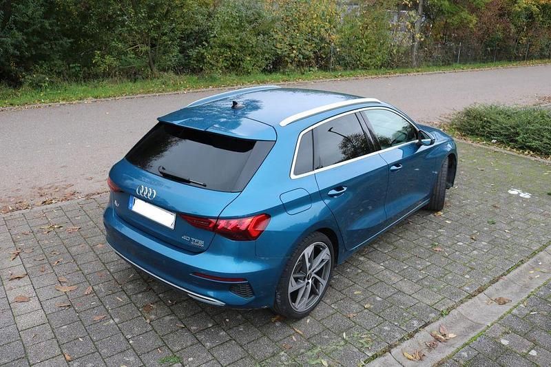 Gebraucht Audi A3 Advanced 190 PS (139 kW) 2022 Blau Limousine