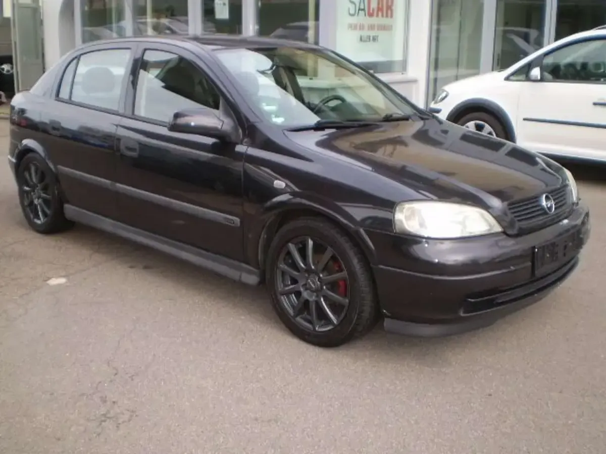 Gebraucht Opel Astra Comfort 101 PS (74 kW) 2001 Schwarz Limousine