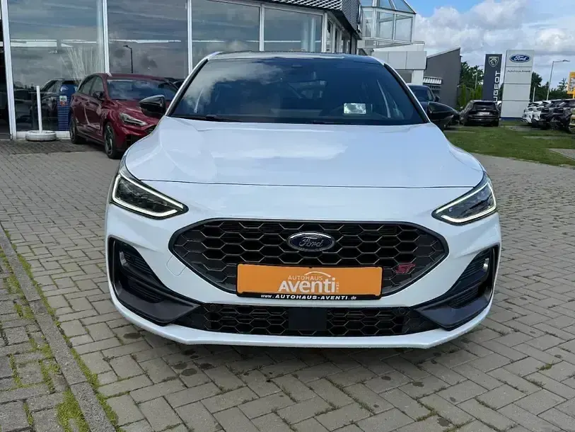 Usado Ford Focus ST 280 CV (205 kW) 2025 Blanco Berlina