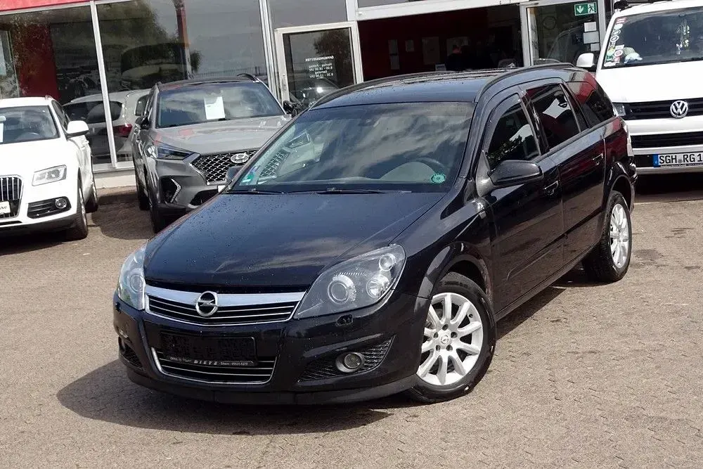 Gebraucht Opel Astra Innovation 110 PS (80 kW) 2008 Schwarz Limousine