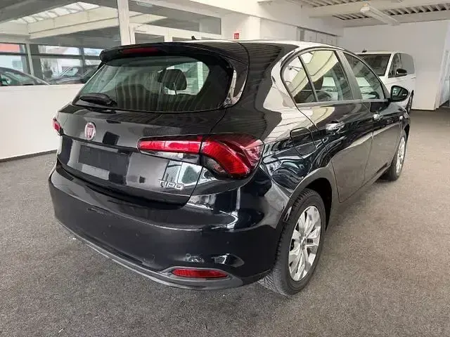 Gebraucht Fiat Tipo Pop 95 PS (69 kW) 2020 Schwarz Limousine