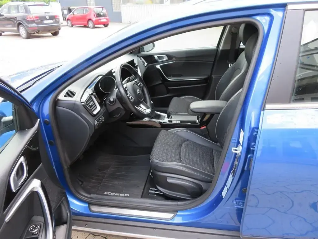 Gebraucht Kia XCeed Vision 160 PS (117 kW) 2021 Blueflame metallic (blau) SUV