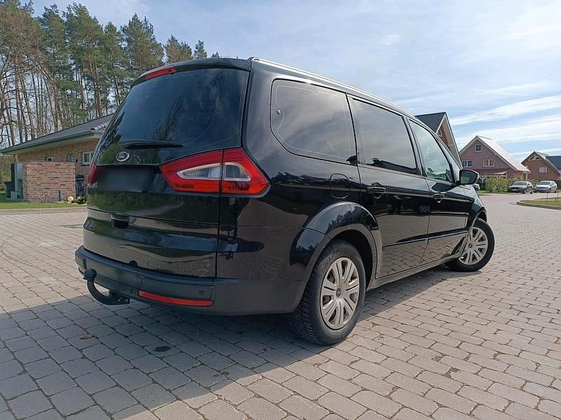 Gebraucht Ford Galaxy 140 PS (102 kW) 2013 Schwarz Van / Kleinbus