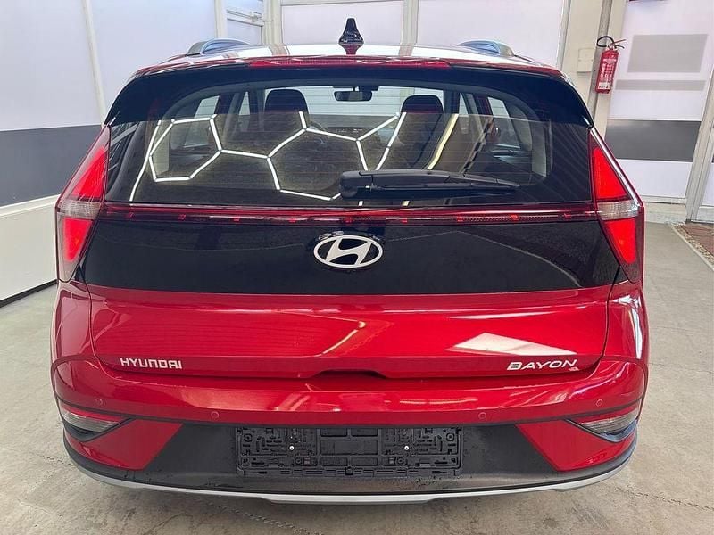 Neu Hyundai Bayon Life 99 PS (72 kW) 2025 Dragon red wr7 SUV