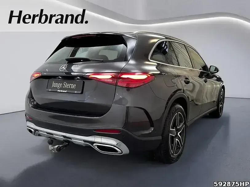 Gebraucht Mercedes GLC300 AMG 269 PS (197 kW) 2024 Metalliclack graphitgrau SUV
