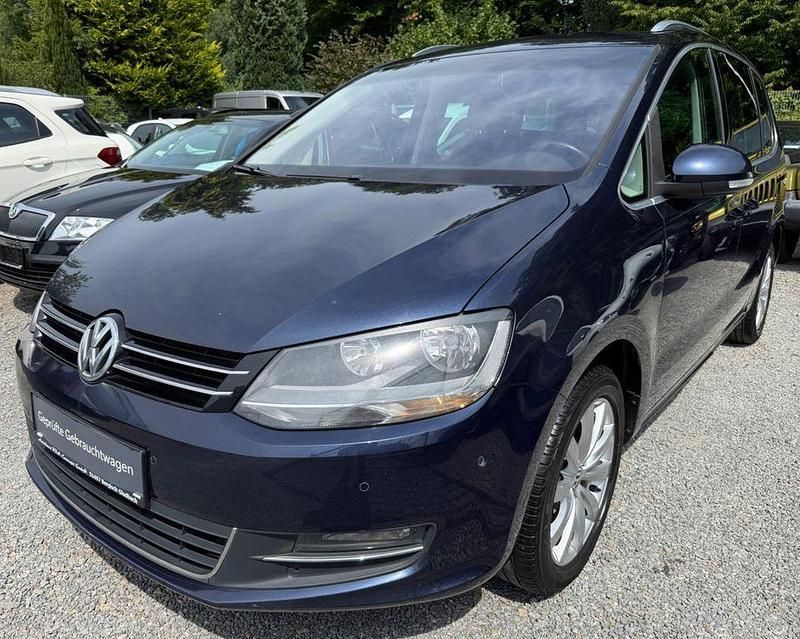 Blau Gebraucht 2012 VW Sharan Highline Van / Kleinbus | 6.790 € (Fairer Preis) - Bild 1/4