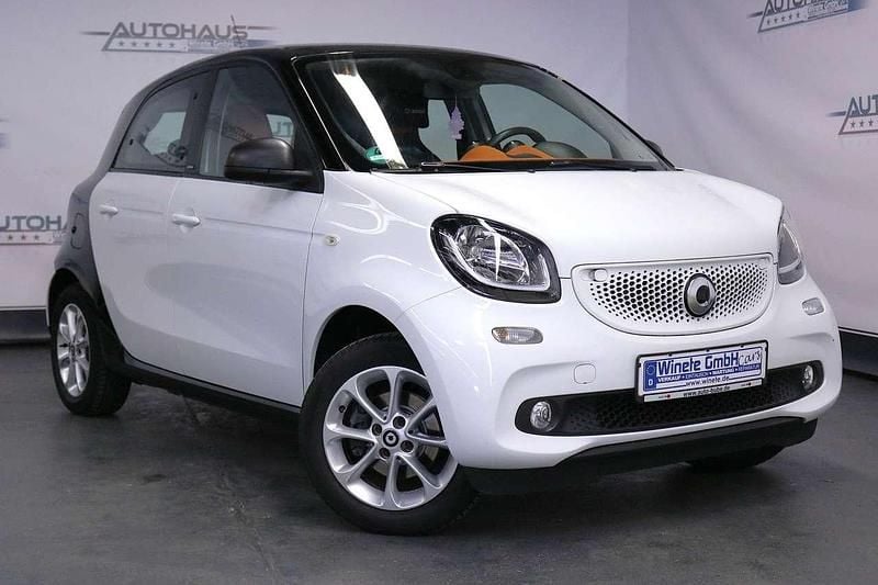 Second-hand Smart ForFour 90 CP (66 kW) 2018 Alb Hatchback