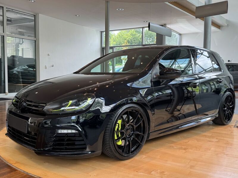 Schwarz Gebraucht 2011 VW Golf VI R Limousine | 14.999 € - Bild 1/4