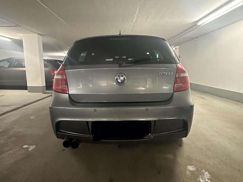 Gebraucht BMW 120 170 PS (125 kW) 2009 Grau Kleinwagen