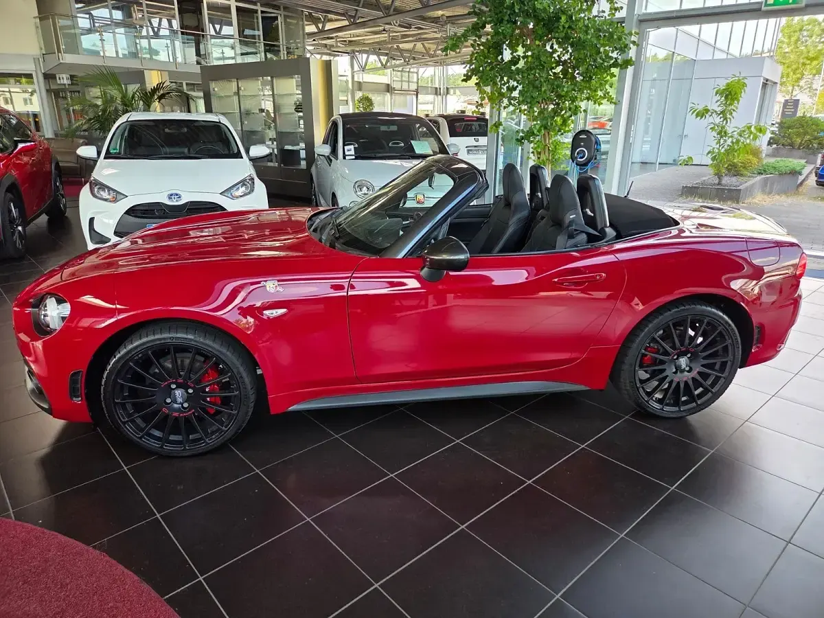 Gebraucht Abarth 124 Spider Turismo 170 PS (125 kW) 2019 Rot Cabrio