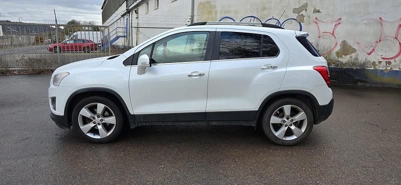 Gebraucht Chevrolet Trax 131 PS (96 kW) 2014 Weiß SUV