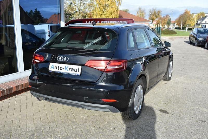 Gebraucht Audi A3 116 PS (85 kW) 2019 Schwarz Limousine