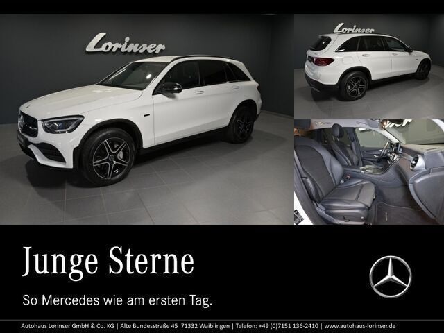 Weiß polarweiß Gebraucht 2021 Mercedes GLC300e AMG SUV | 44.800 € (Teuer) - Bild 1/2