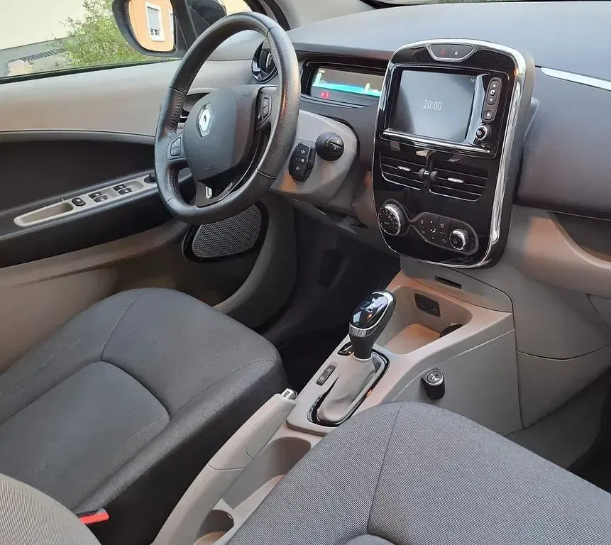 Usata Renault Zoe Intens 64 kW (88 CV) 2016 Bianco Utilitaria