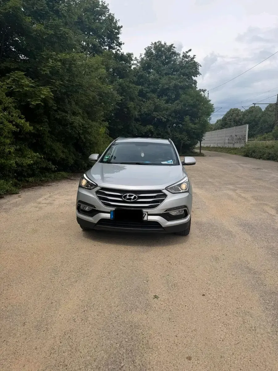 Gebraucht Hyundai Santa Fe 200 PS (147 kW) 2016 Silber SUV
