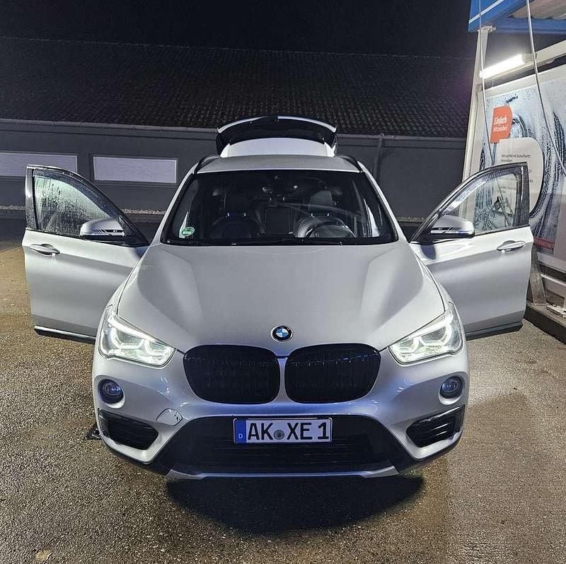 Silber Gebraucht 2017 BMW X1 Sport Line SUV | 14.500 € (Guter Preis) - Bild 1/4