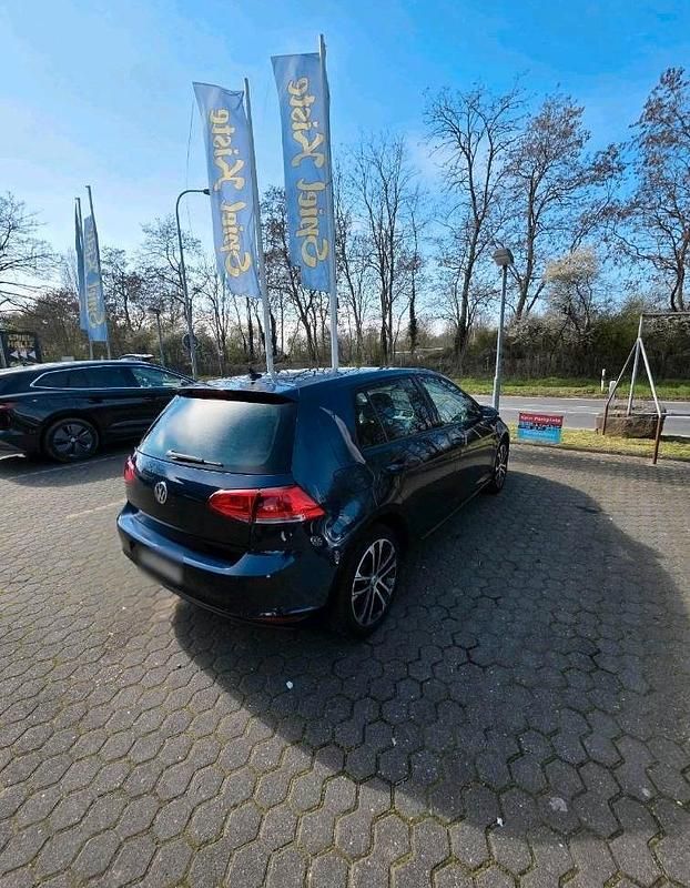 Gebraucht VW Golf LOUNGE 125 PS (91 kW) 2015 Blau Coupé
