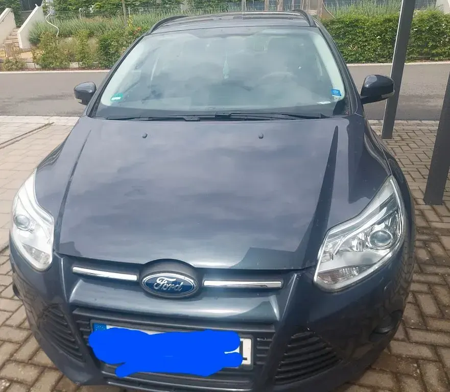 Gebraucht Ford Focus Ambiente 116 PS (85 kW) 2012 Blau Limousine