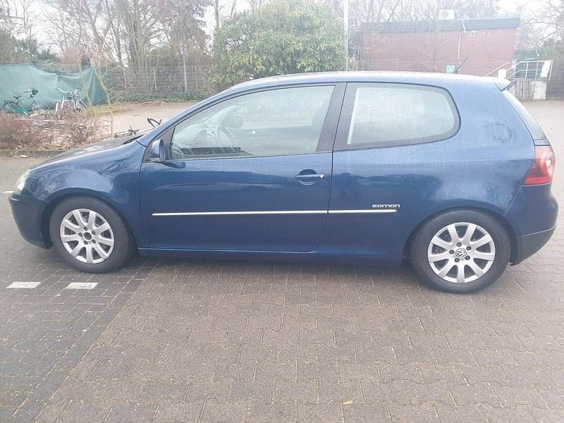 Blau Gebraucht 2008 VW Golf Edition Limousine | 1.600 € (Superpreis) - Bild 1/4