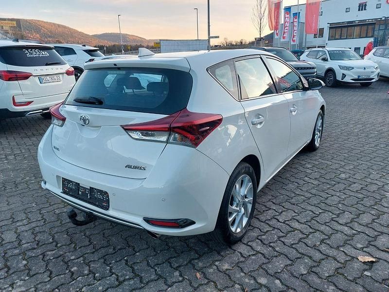 Gebraucht Toyota Auris Edition-S 116 PS (85 kW) 2016 Weiß Limousine