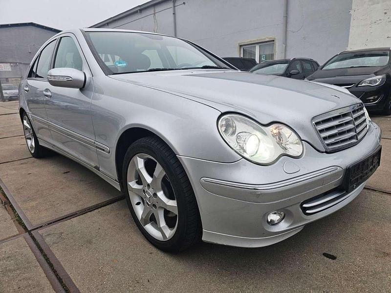 Gebraucht Mercedes C180 Sport Edition 143 PS (105 kW) 2005 Silber Limousine