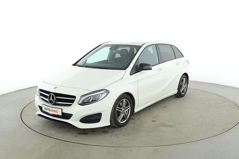 Gebraucht Mercedes B200 Urban 156 PS (114 kW) 2017 Weiß Van / Kleinbus