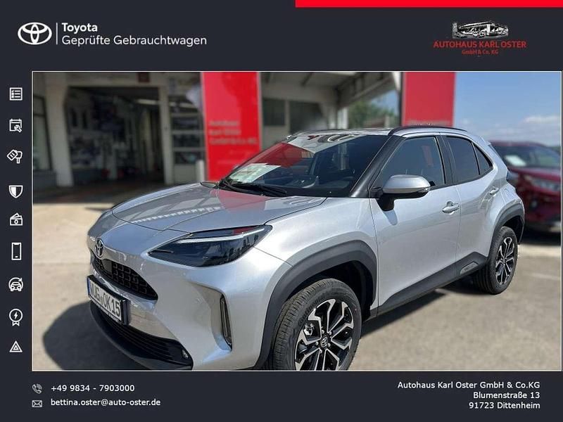 Schimmering silber metallic Gebraucht 2025 Toyota Yaris Cross SUV | 30.590 € (Fairer Preis) - Bild 1/4