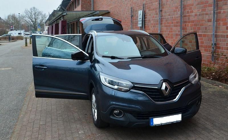 Gebraucht Renault Kadjar LIMITED 131 PS (96 kW) 2018 Grau SUV