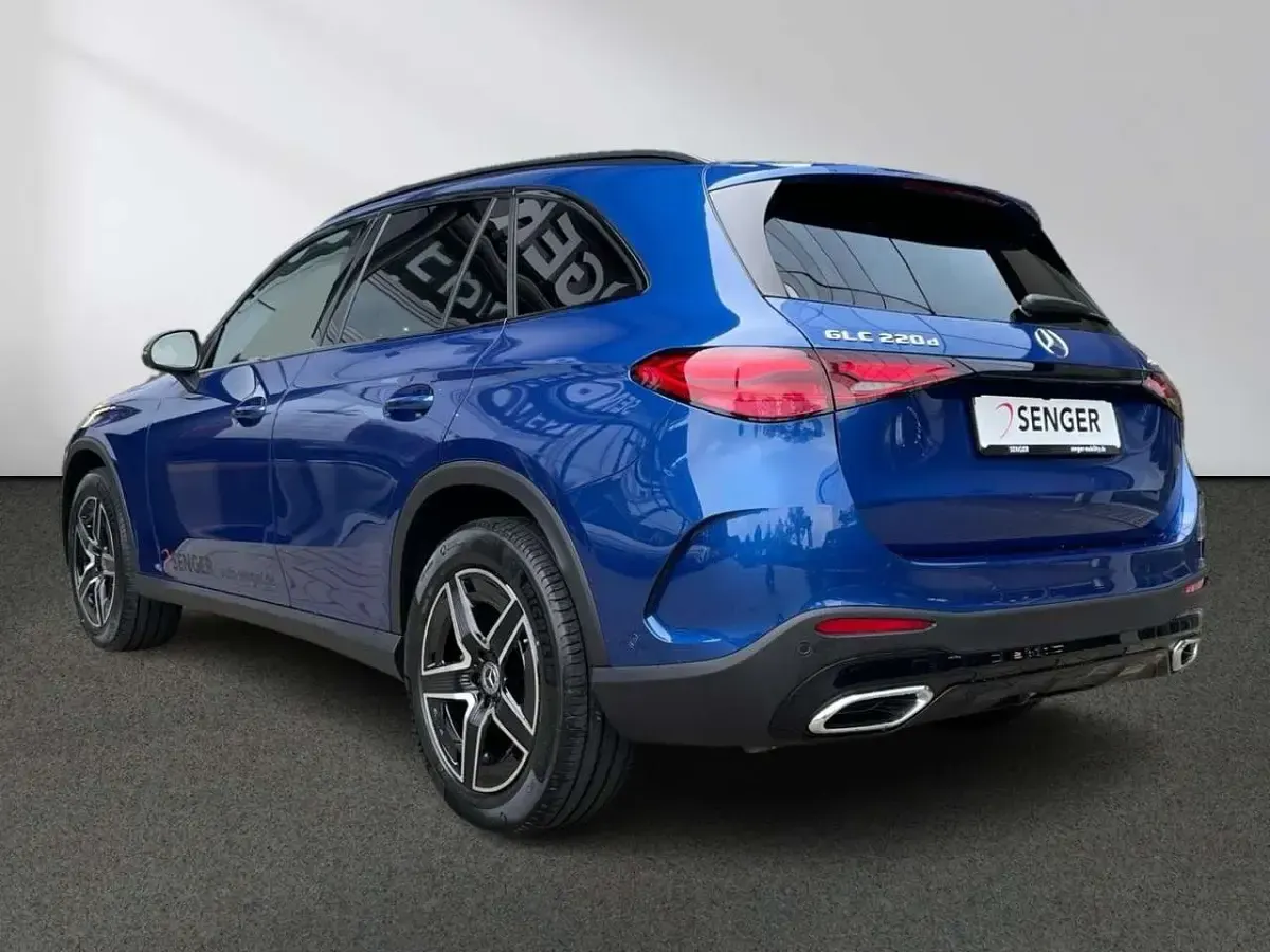 Gebraucht Mercedes GLC220 AMG 197 PS (144 kW) 2025 Unilack schwarz Coupé
