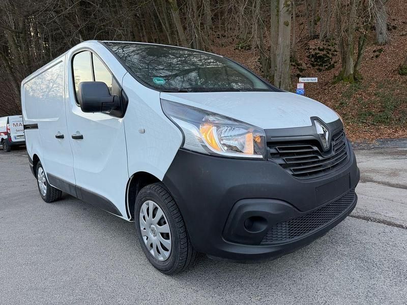 Gebraucht Renault Trafic 120 PS (88 kW) 2019 Weiß Van / Kleinbus