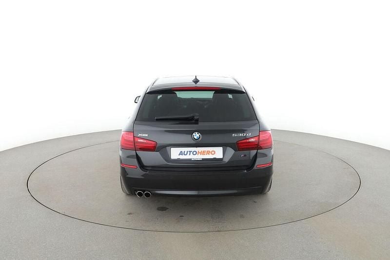 Gebraucht BMW 530 258 PS (189 kW) 2015 Grau Kombi