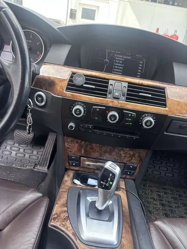 Gebraucht BMW 530 235 PS (172 kW) 2008 Limousine