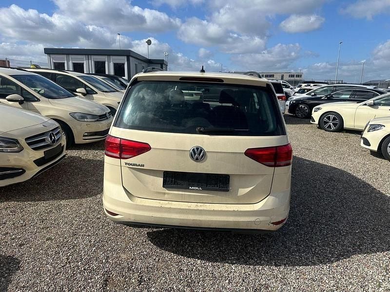 Gebraucht VW Touran 116 PS (85 kW) 2019 Beige Van / Kleinbus