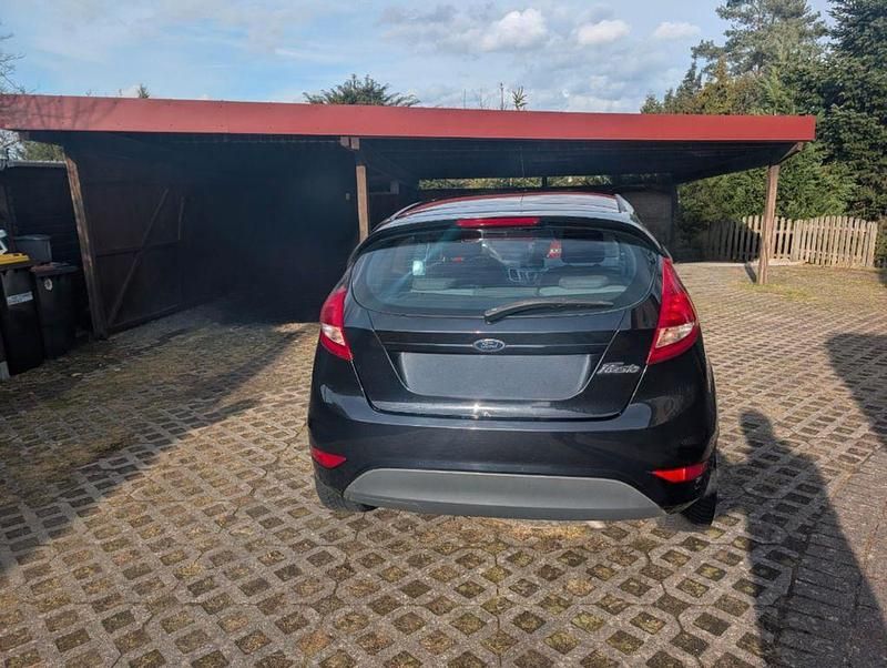 Gebraucht Ford Fiesta Trend 60 PS (44 kW) 2009 Schwarz Kleinwagen