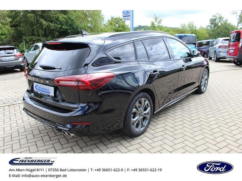 Neu Ford Focus ST-Line 125 PS (91 kW) 2025 Schwarz Limousine
