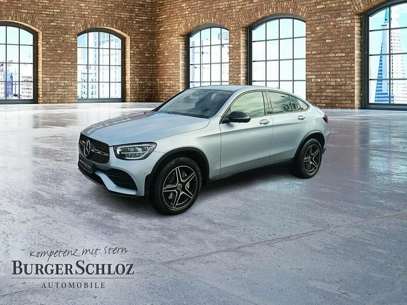 Gebraucht Mercedes GLC300 AMG 245 PS (180 kW) 2022 Metalliclack hightechsilber Coupé