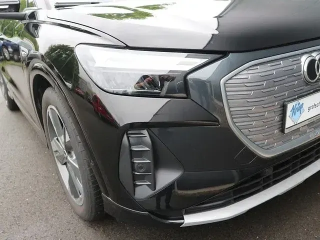 Gebraucht Audi Q4 e-tron Performance 125 kW (170 PS) 2023 Schwarz SUV