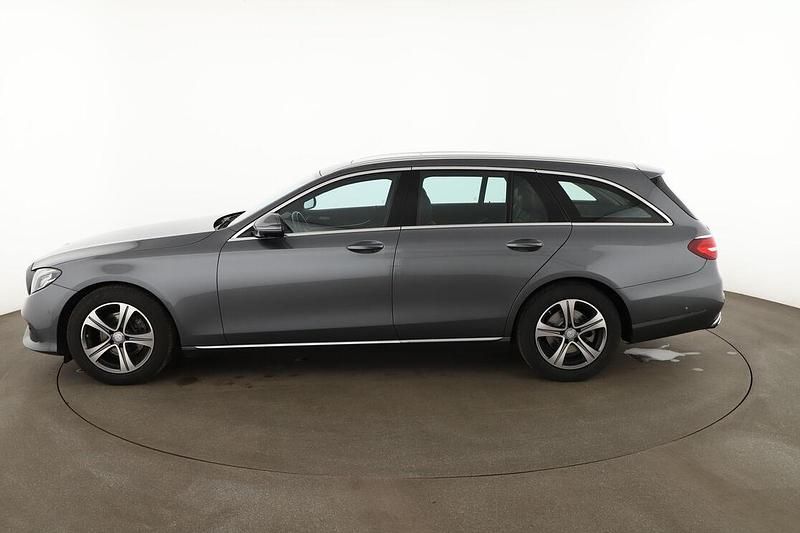 Gebraucht Mercedes E220 Avantgarde 194 PS (142 kW) 2016 Grau Kombi