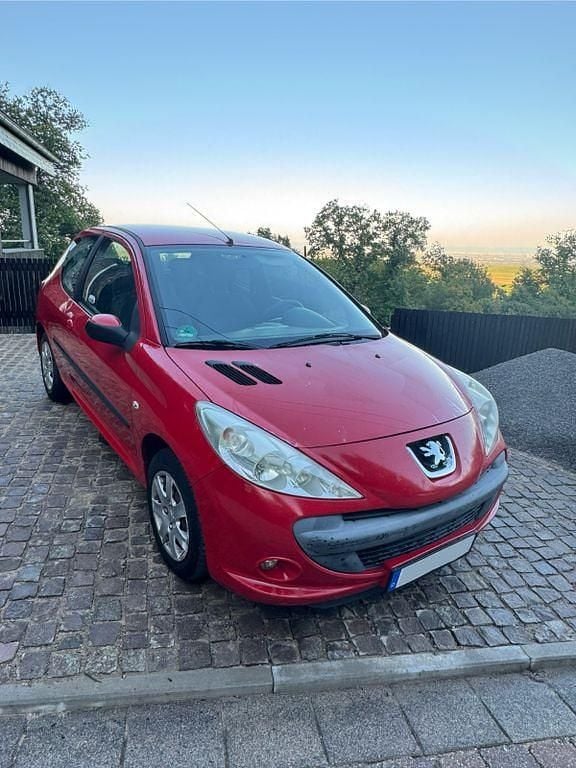 Rot Gebraucht 2009 Peugeot 206+ Kleinwagen | 1.800 € (Guter Preis) - Bild 1/4