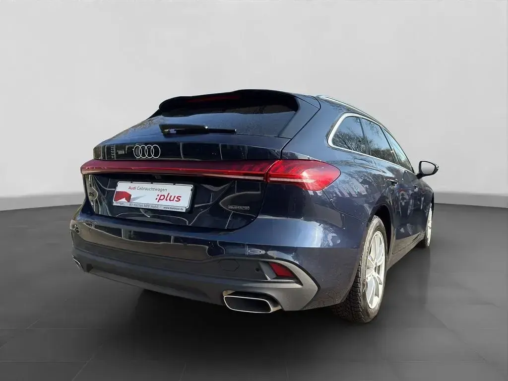 Gebraucht Audi A5 Sport 204 PS (150 kW) 2025 Blau Kombi