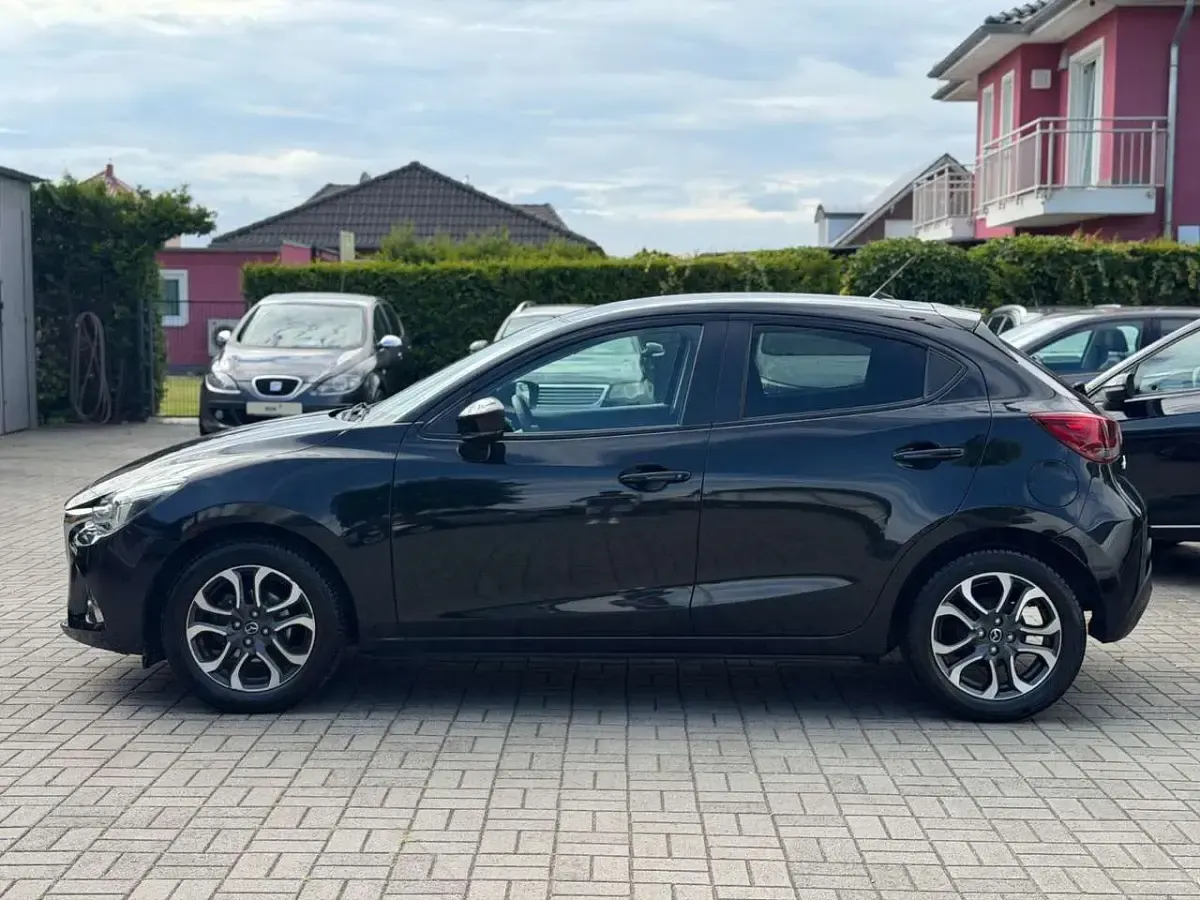 Gebraucht Mazda 2 Exclusive-Line 90 PS (66 kW) 2018 Schwarz Kleinwagen