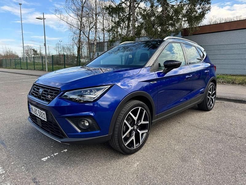 Blau Gebraucht 2019 Seat Arona XCELLENCE SUV | 15.900 € (Fairer Preis) - Bild 1/4